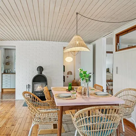 Tatyana - 1-6km From The Sea By Interhome